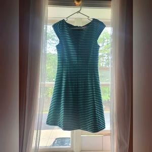 Lilly Pulitzer Briella Dress, size medium, like new condition!